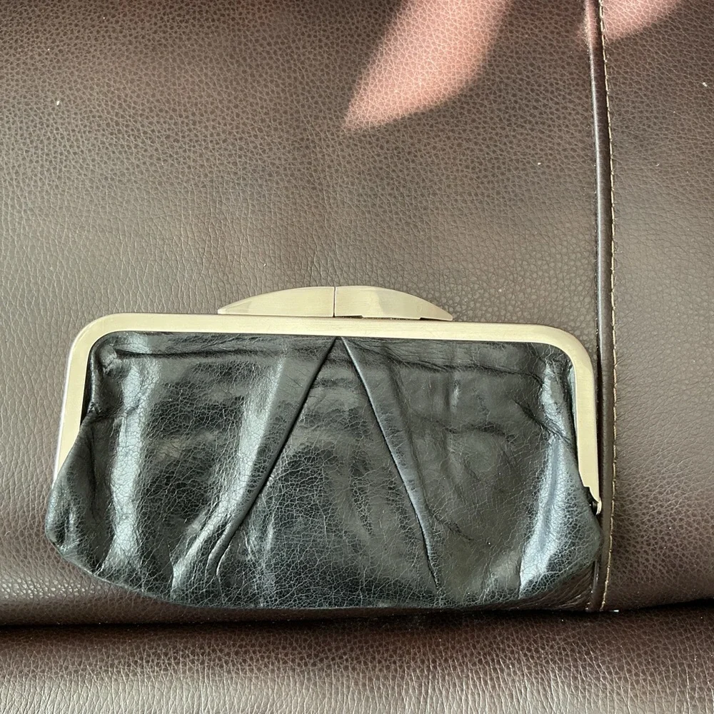 Hobo International HAYLEY Black Leather Kisslock Clutch Wallet